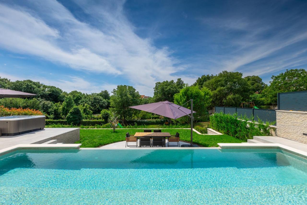 Villa Cascada Muntić Esterno foto